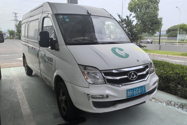 序号01：浙 H6041F 大通牌SH5041XXYA9D5车辆
