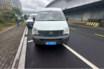 浙K39527大通牌轻型封闭货车一辆