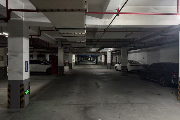 标的一：位于浙江省宁波市鄞州区和泰雅苑159个地下停车位租赁权拍卖