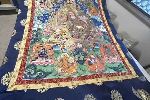 序号6，评估编号18086，唐卡，
尺寸（cm）：80×113