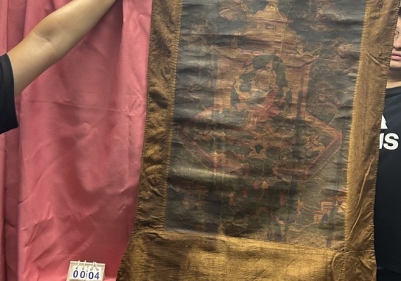 序号9，评估编号16004，唐卡，
尺寸（cm）：62.7×45