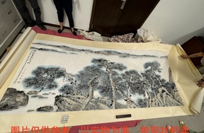 序号16，编号15449，
作者：车鹏飞、卢辅圣等
作品：众志成城