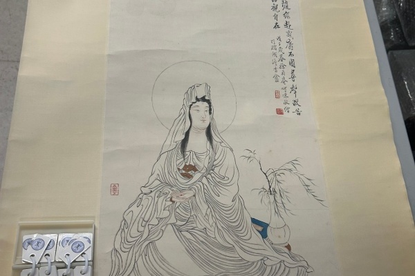 序号96，编号15185，
作者：徐菊庵
作品：观音