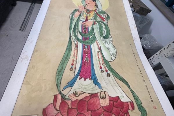 序号218，编号15295，
作者：周末
作品：观音