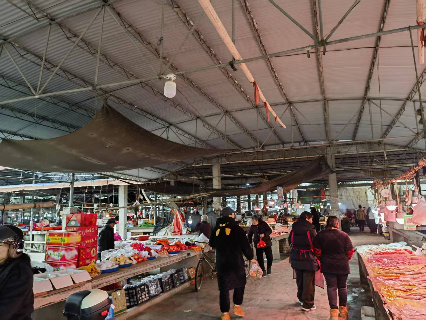 临海市桃渚镇连盘菜市场及“其他行场”的经营承包权