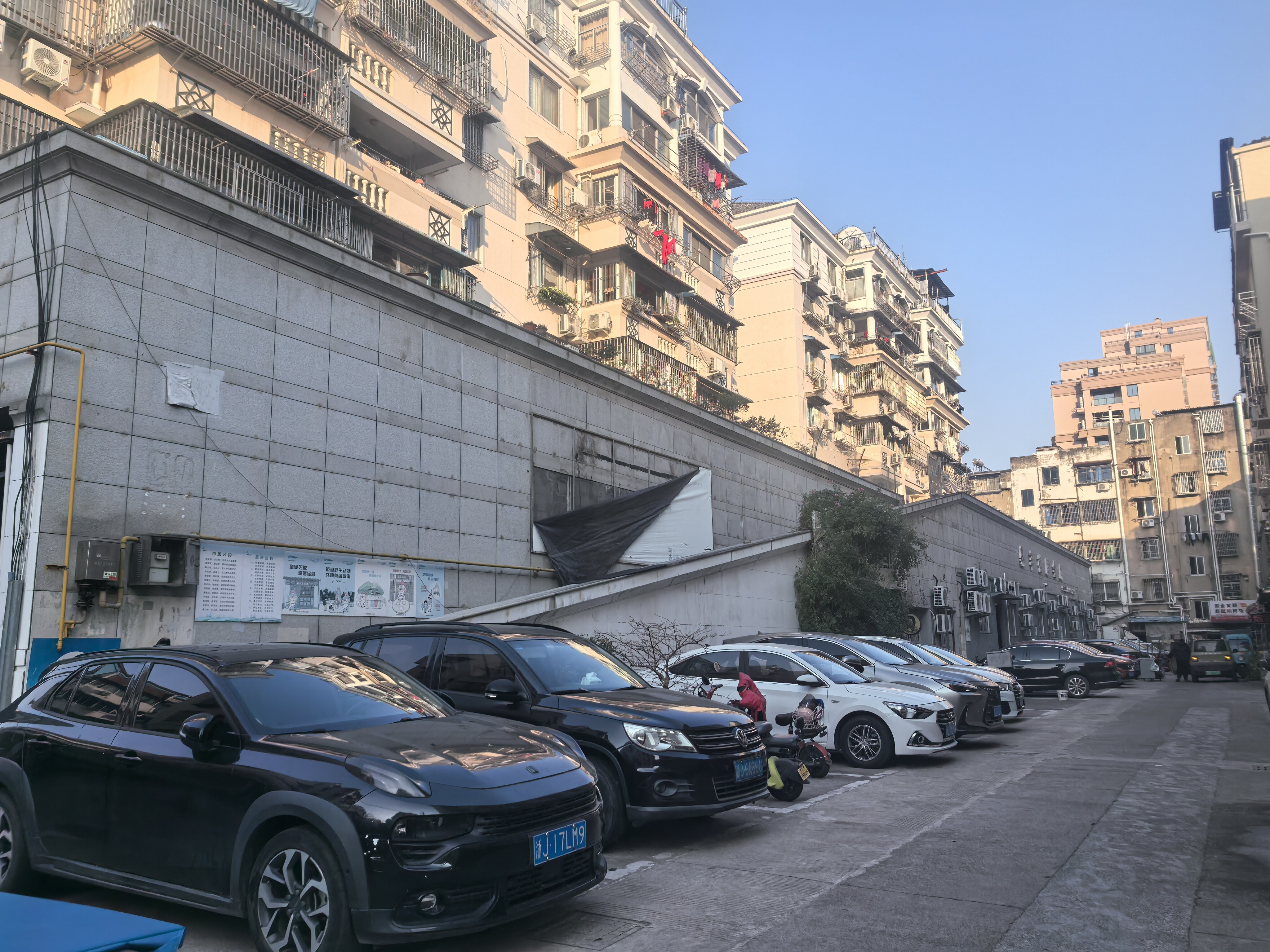 临海市古城街道花街路36号农贸市场一楼房屋的租赁权