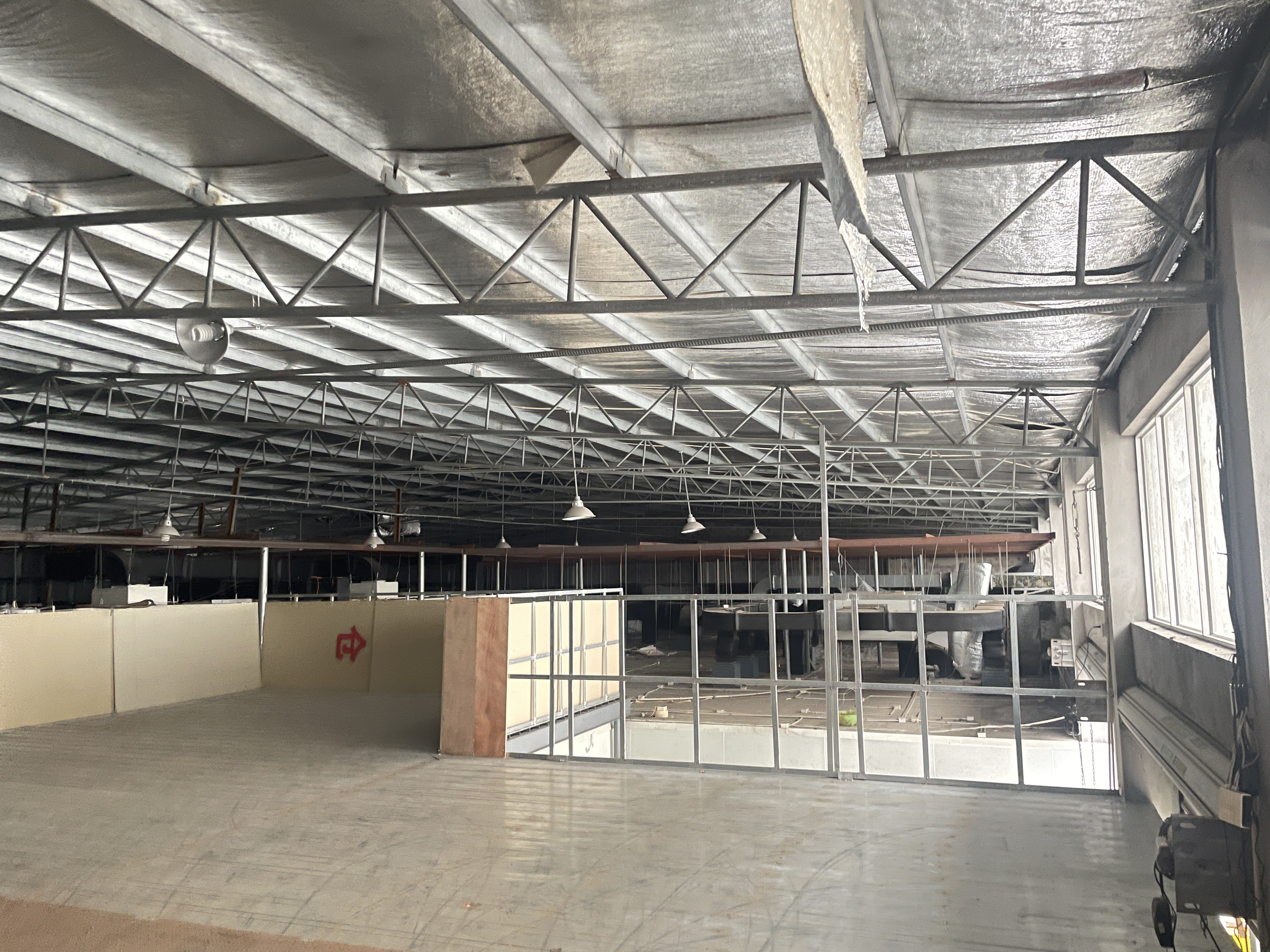 临海市沿江镇马头山村马头山公园对面楼石山柑橘合作社北幢房屋的租赁权