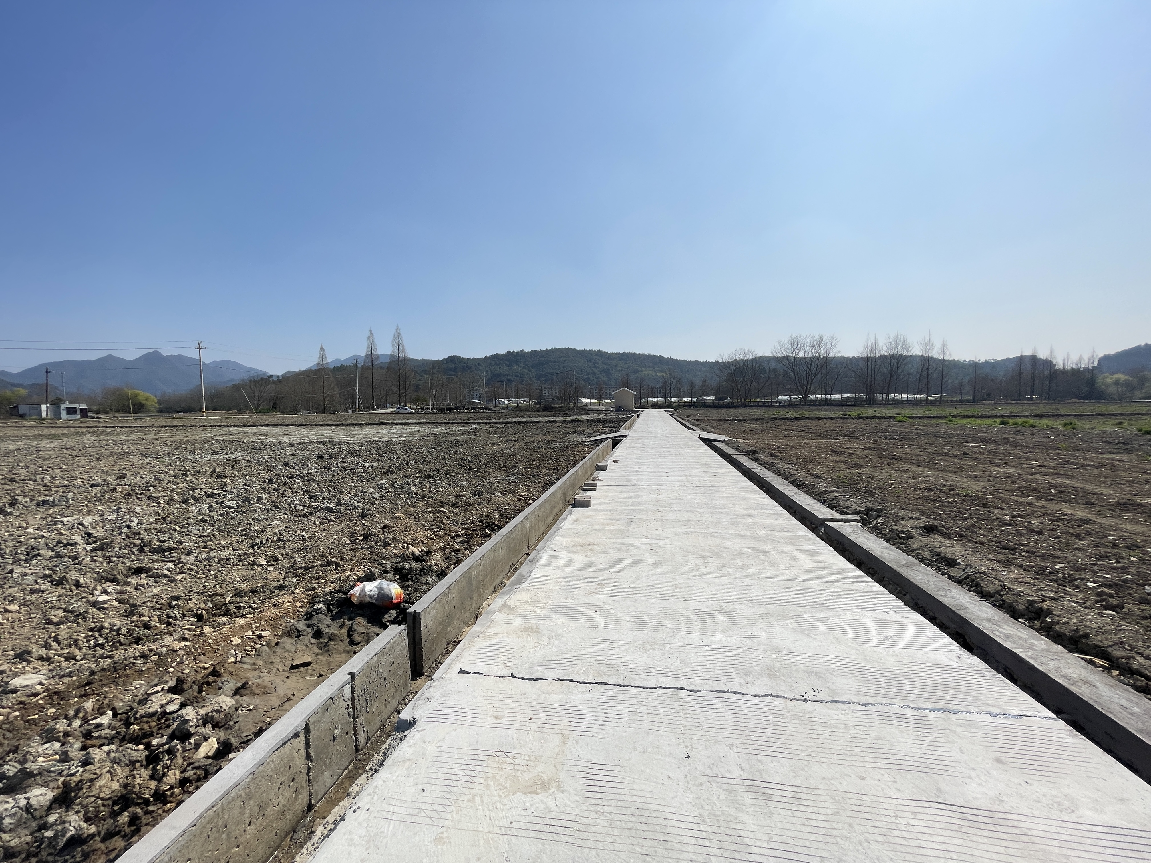 临海市邵家渡街道燕桥村、东昆村复耕土地的承包权