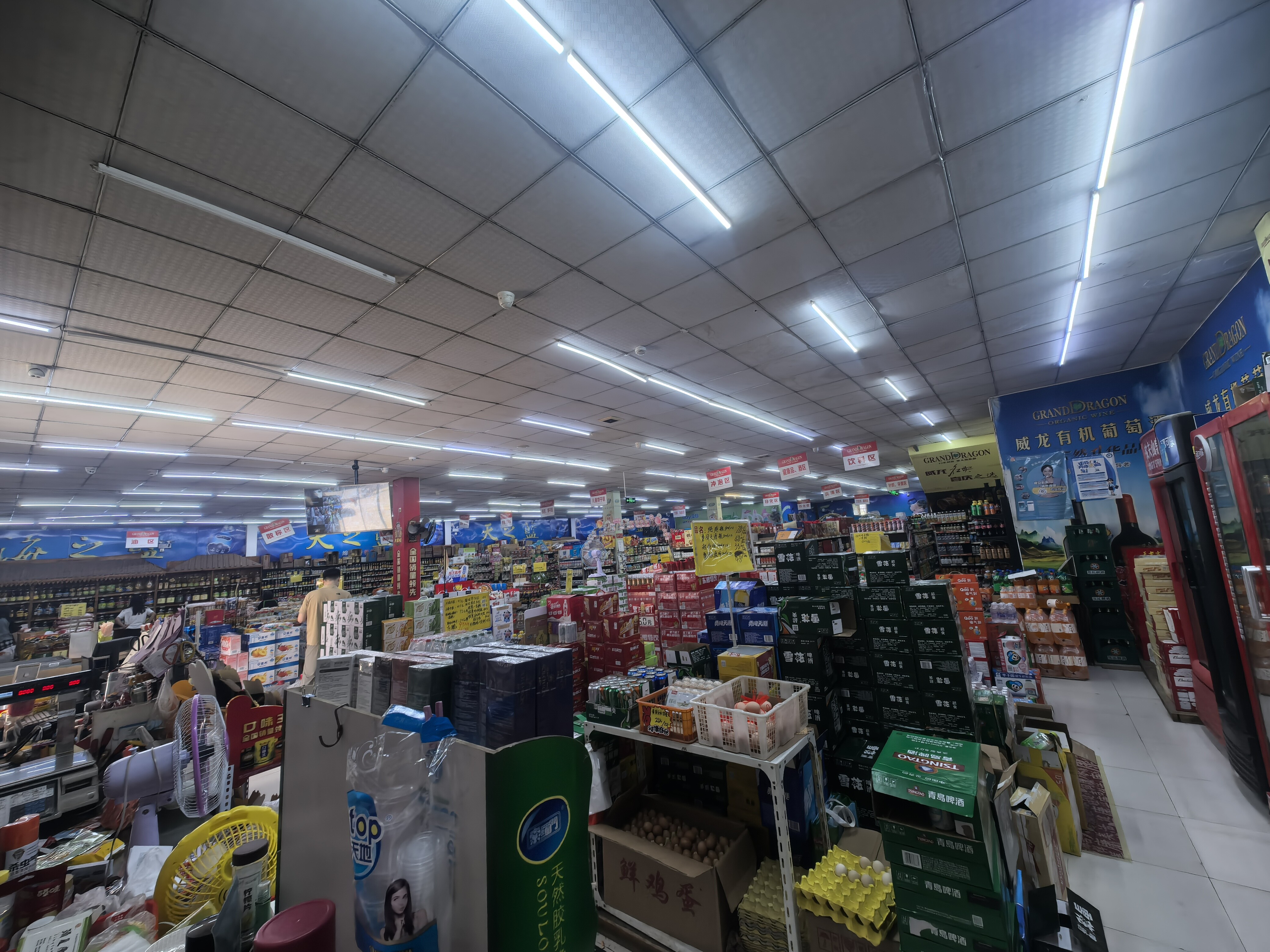临海市邵家渡街道兴汇村办公楼对面2层店铺整体出租