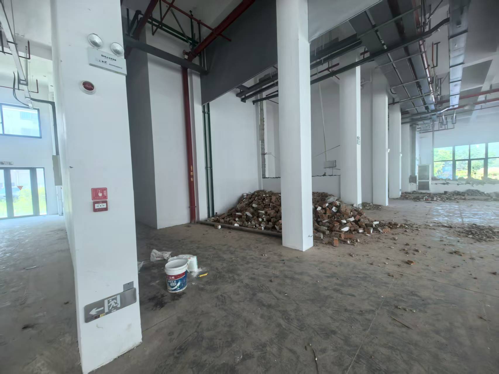 临海市永丰镇石鼓村农贸市场一楼的部分房屋租赁权