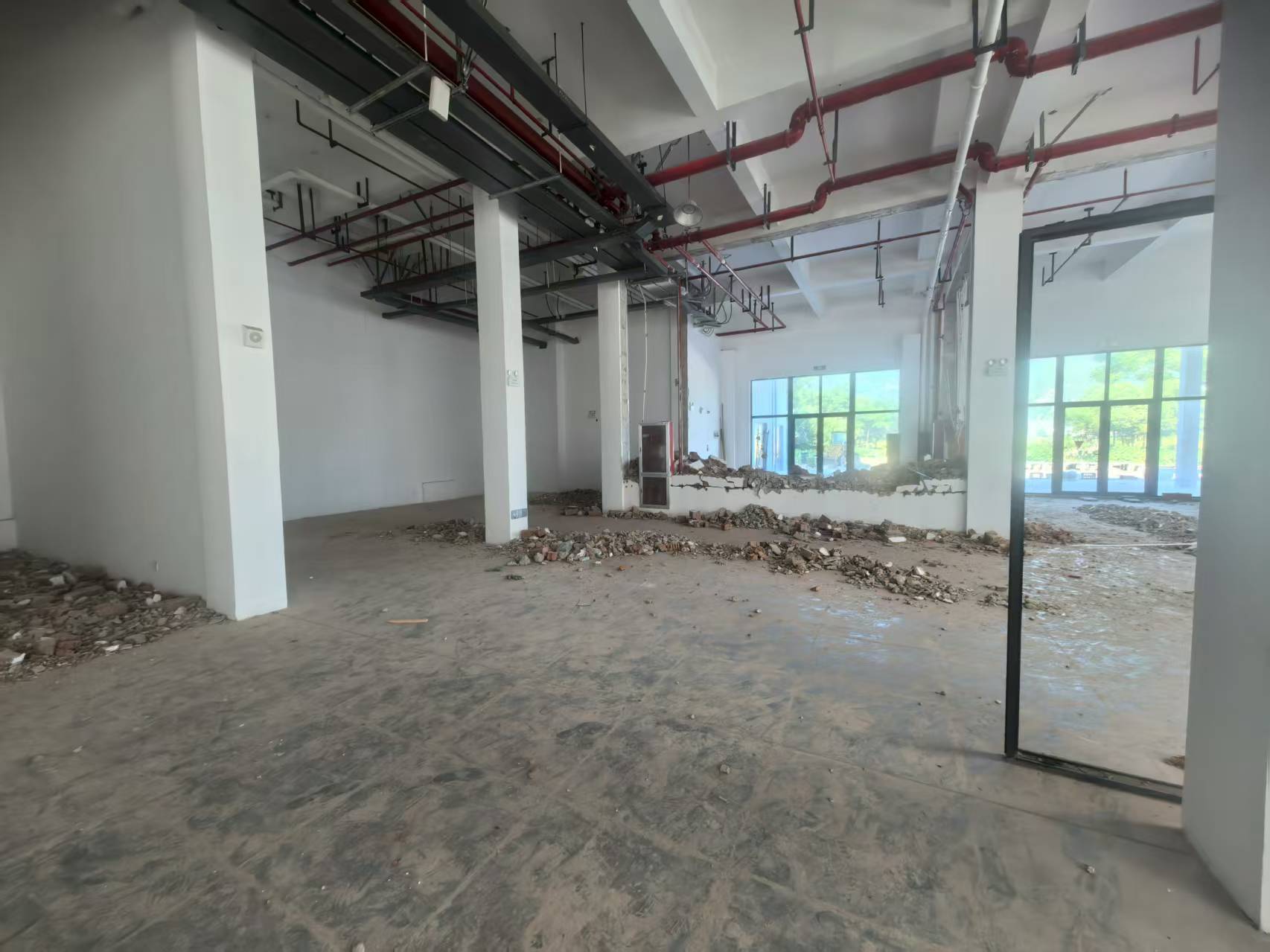 临海市永丰镇石鼓村农贸市场一楼的部分房屋租赁权