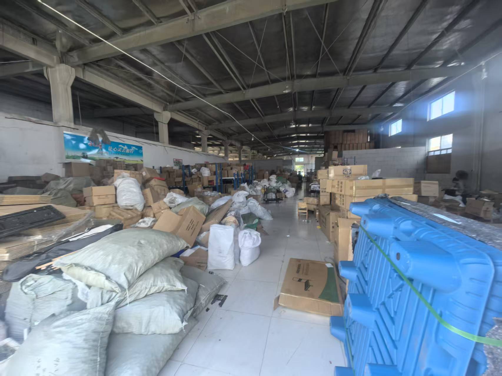 临海市大洋街道丁家洋村2-140号原农贸市场南第一、二、三间房屋的租赁权