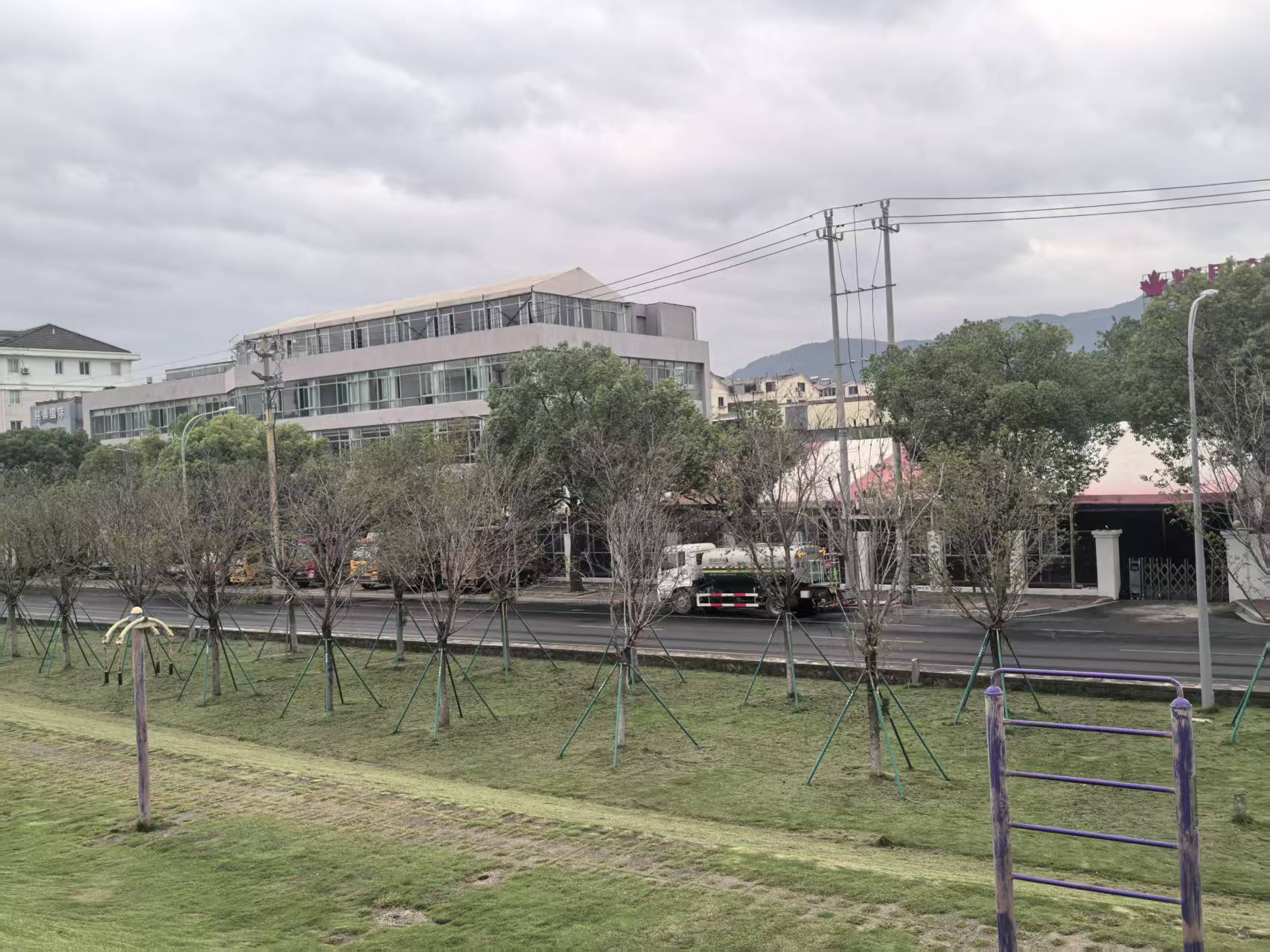 临海市古城街道江滨东路169号房屋的租赁权