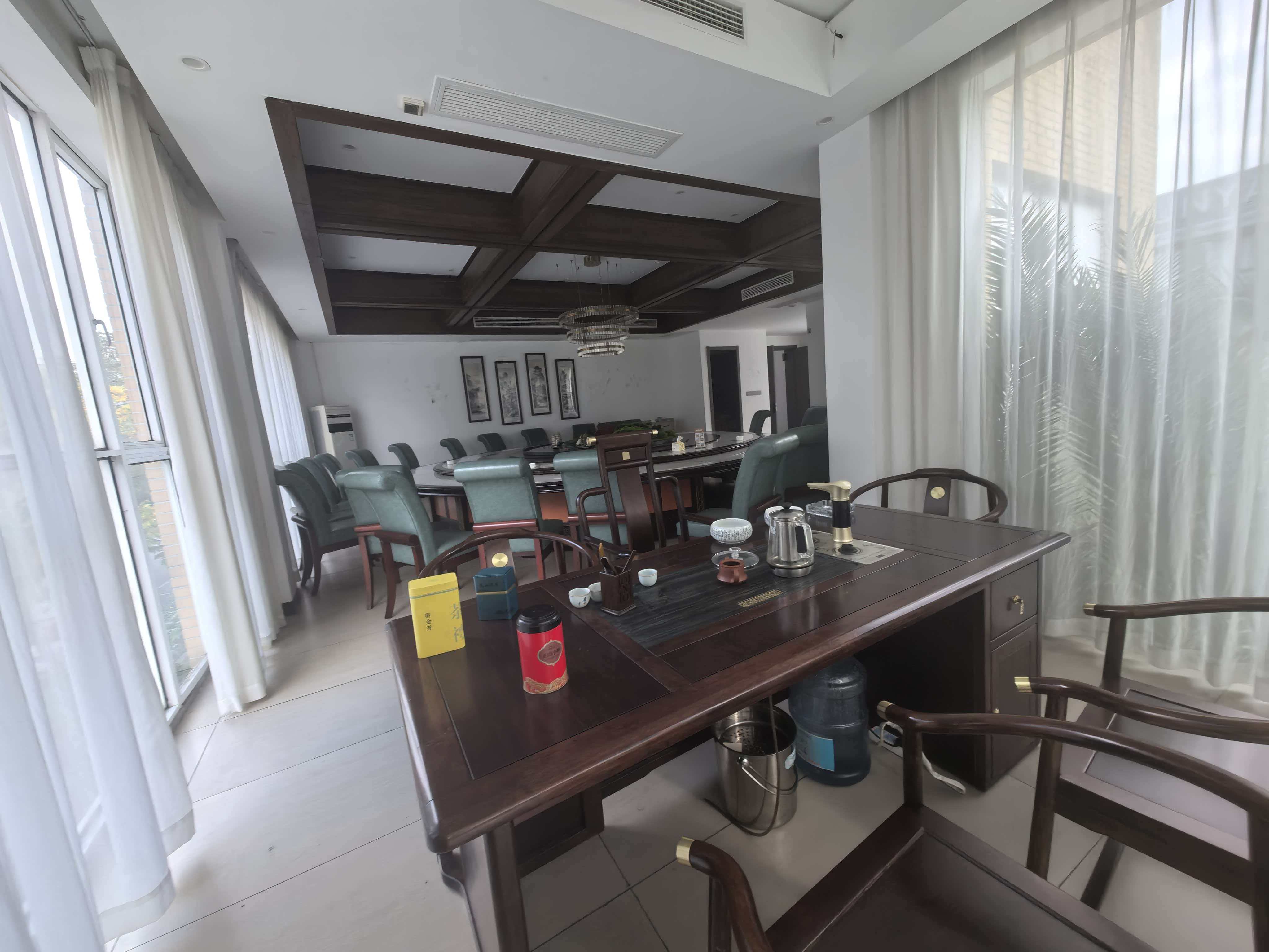 临海市古城街道下桥路227号房屋（原君宴府）的租赁权