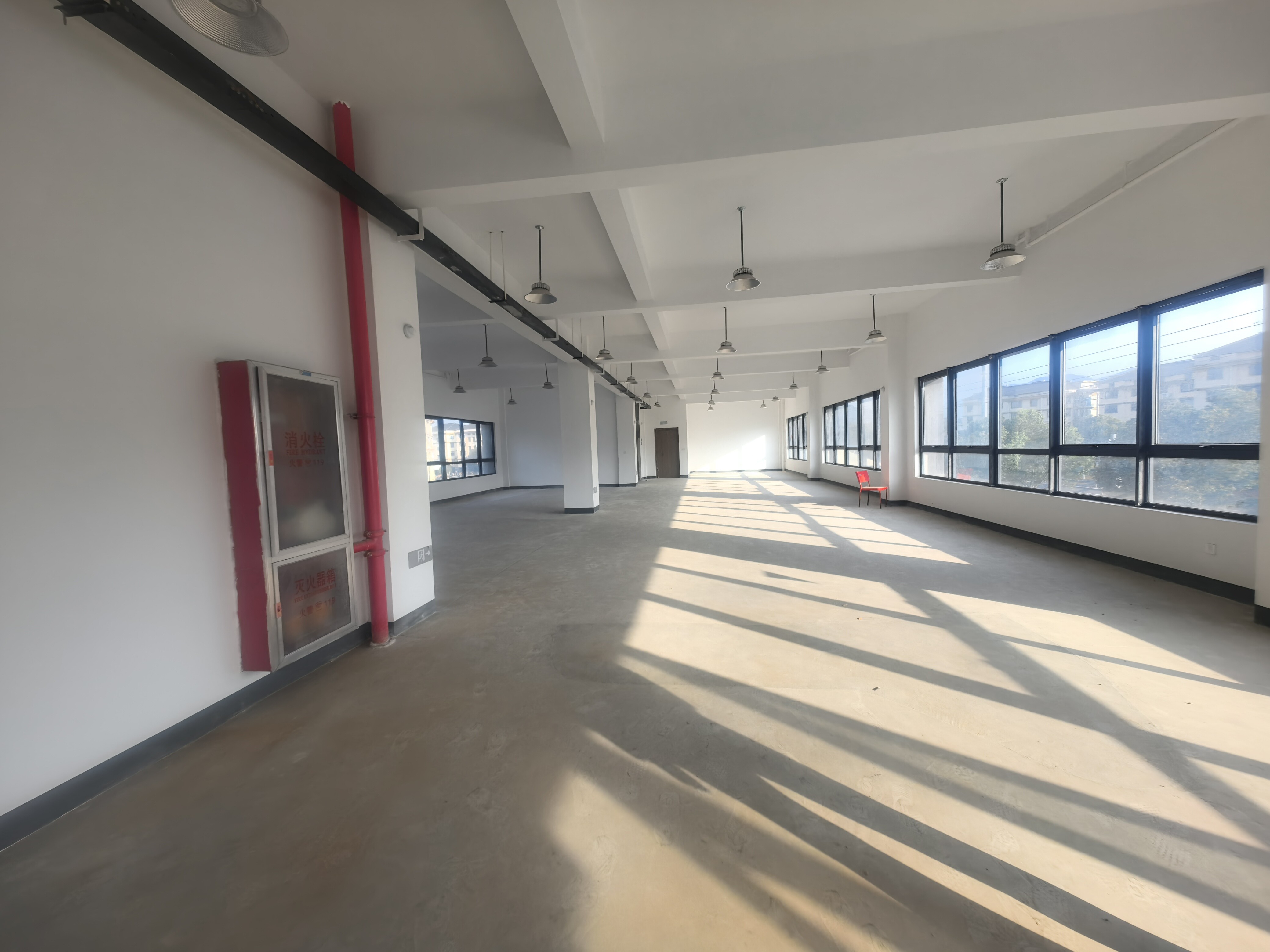 临海市江南街道向阳村章家溪自然村办公楼的租赁权