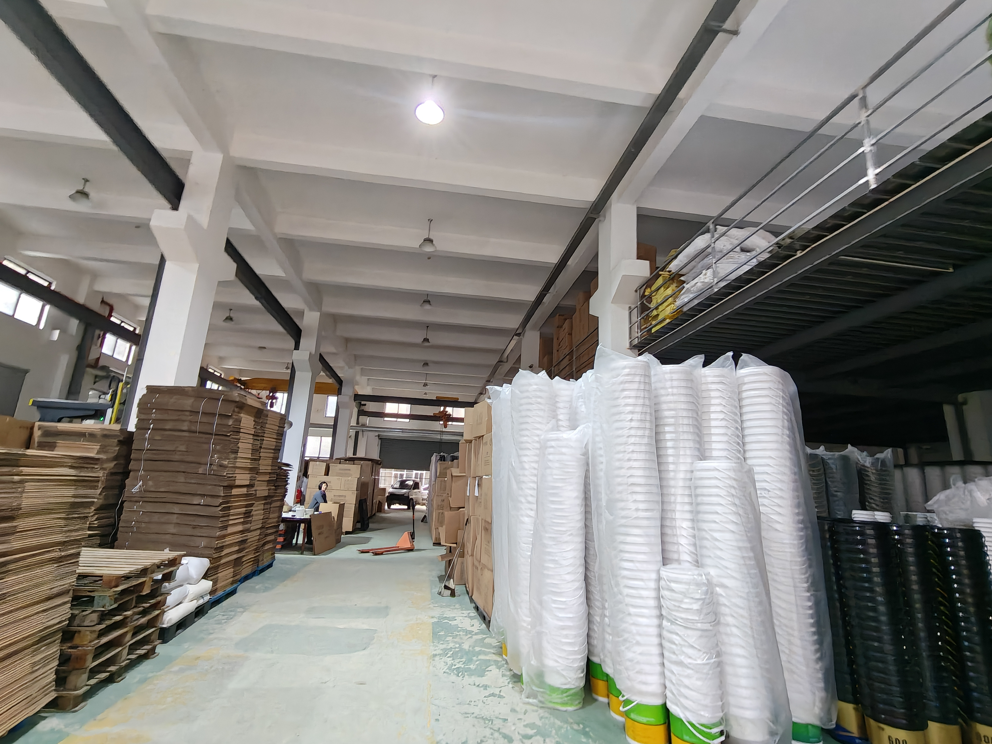 临海市沿江镇石牛村梅岙自然村房屋(一层西边和二层东边)的租赁权