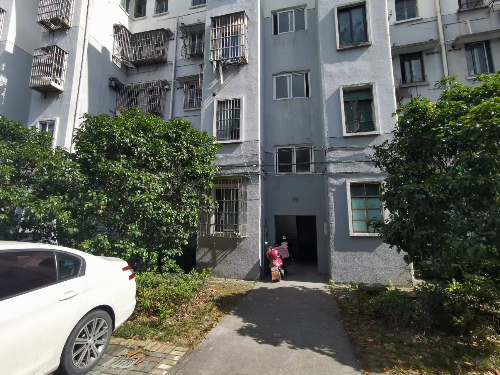 序号22：镇海区招宝山街道港务新村27号楼404室
