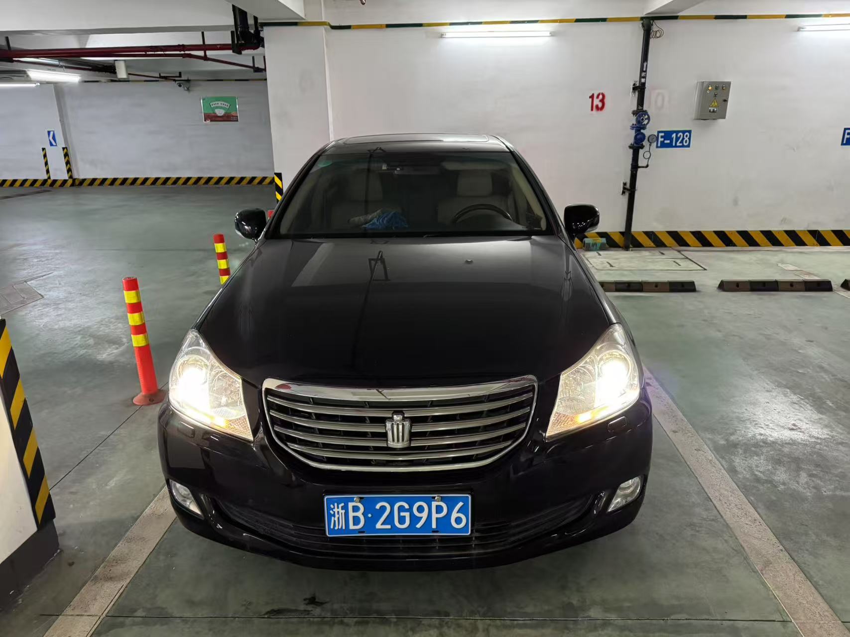 浙B2G9P6丰田牌小型轿车