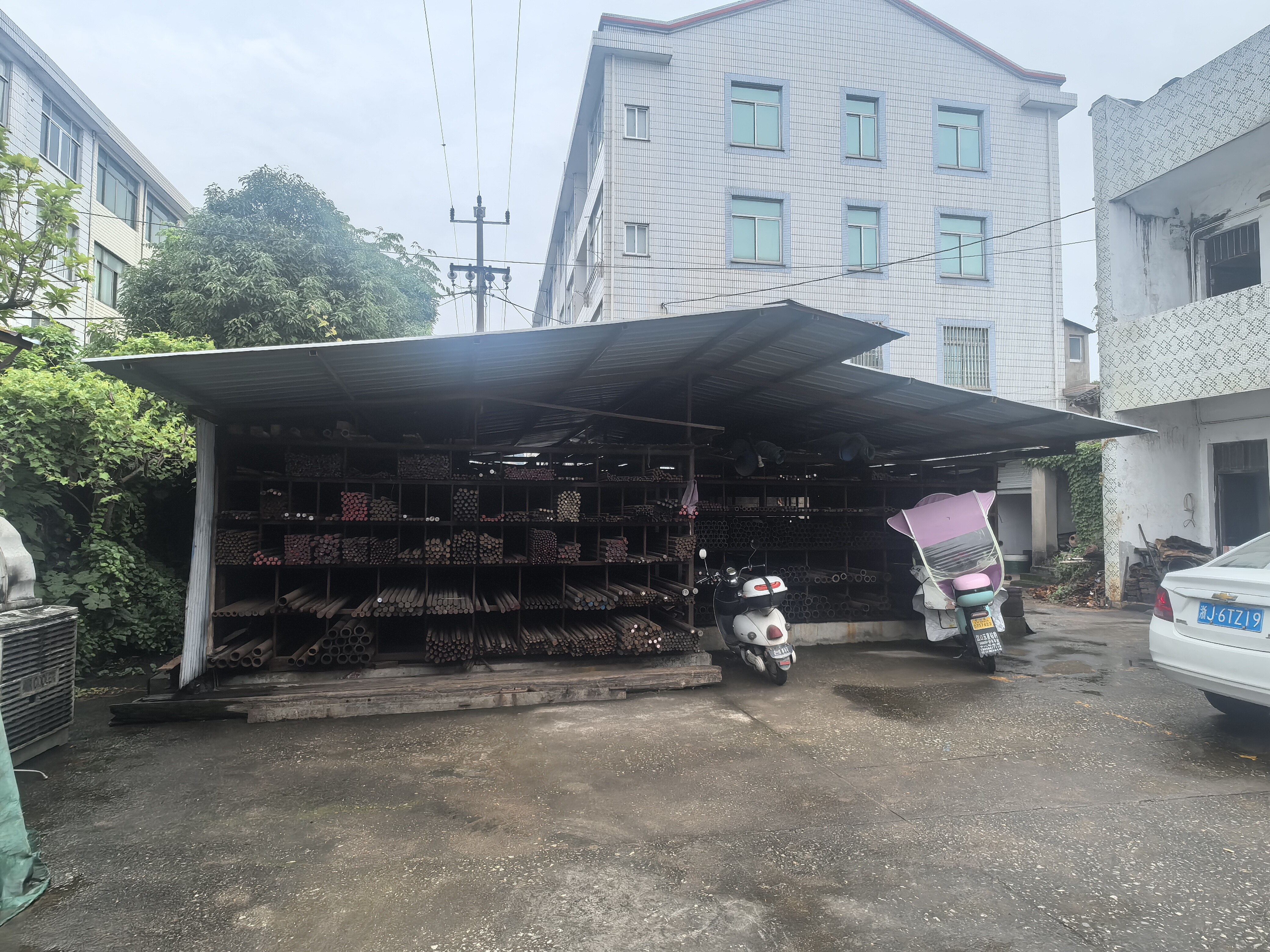 临海市沿江镇车埭村山头戴自然村原车埭小学一层全部房屋及二层部分房屋（整体出租）