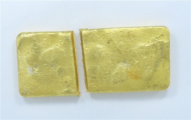 序号38：黄金金块980.6‰，1095.11g