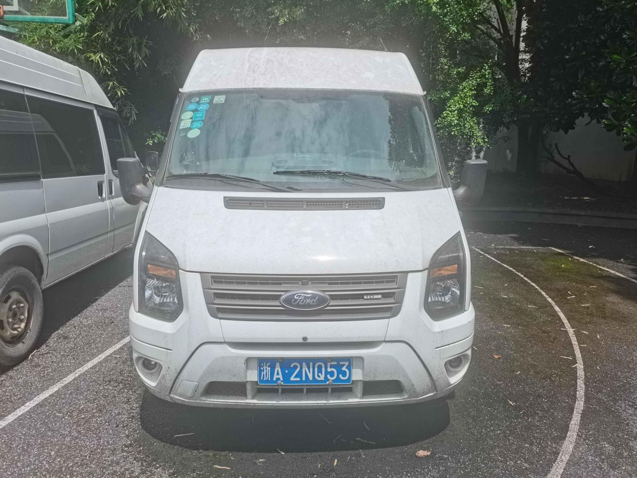 序号02：浙A2NQ53江铃全顺牌JX6490TA-M4车辆