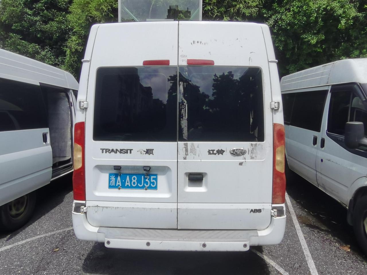 序号03：浙AA8J35江铃全顺牌JX6500TA-L5车辆