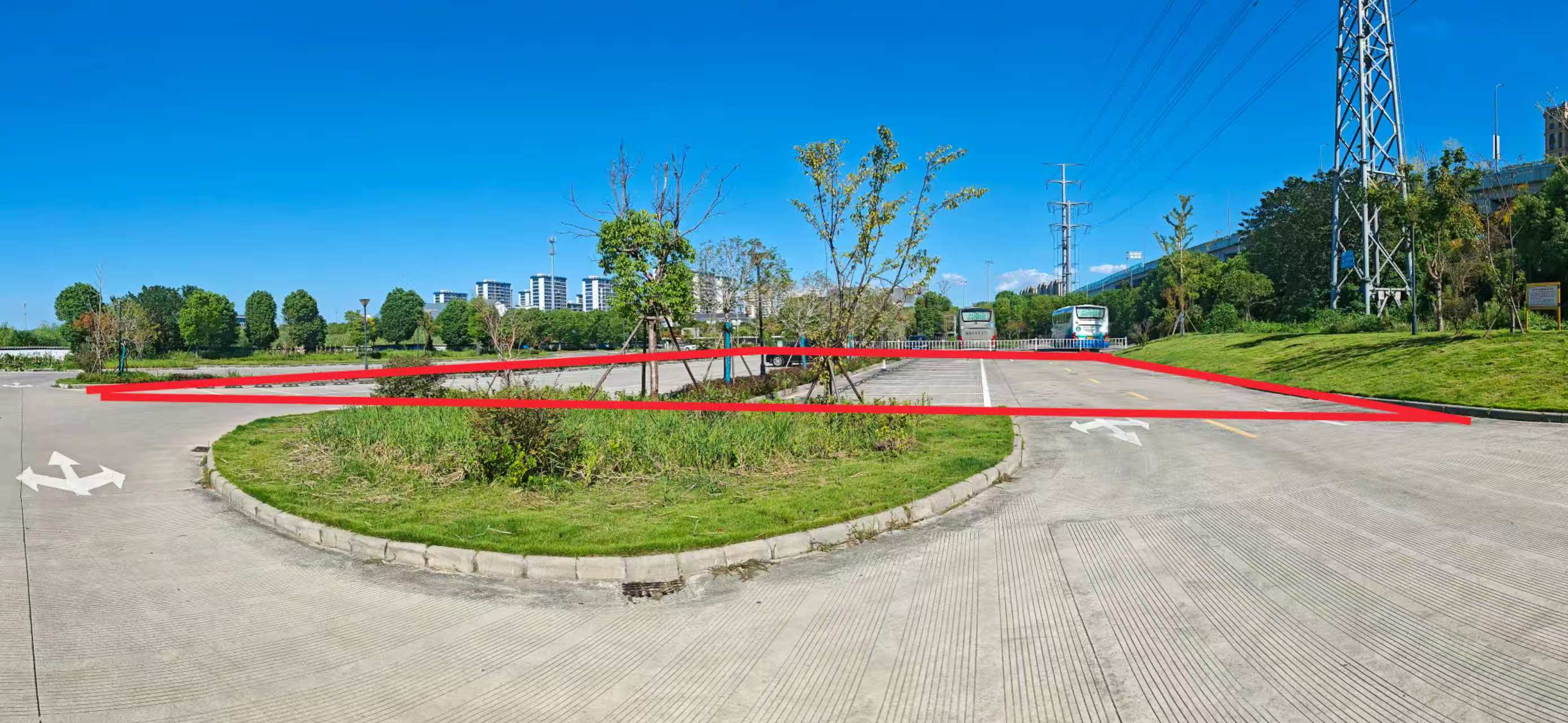 宁波市江北区庄桥体育公园停车场（北环西路与庄桥站路交叉口西北角）内的43个车位租赁权 （整体出租）