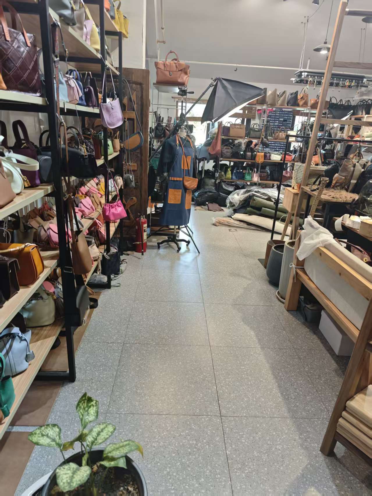 序号06:环湖东路1566号韩岭水街87幢(商业用房)