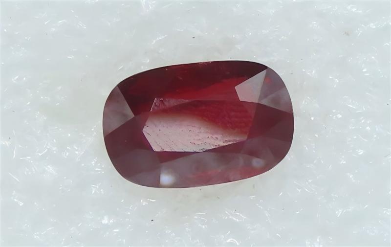 序号102,21219,红宝石,评估价:600000