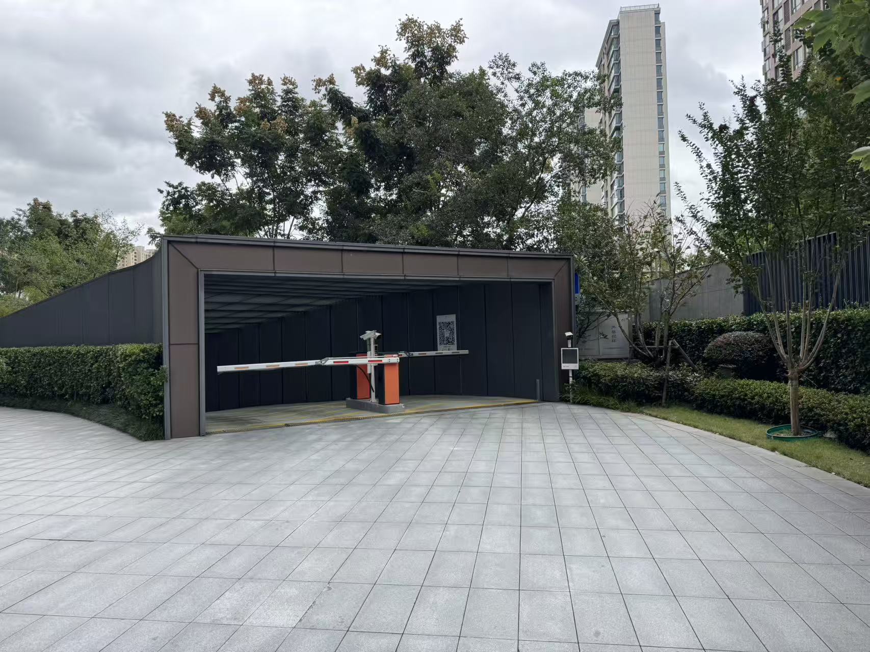 浙江省宁波市春风景里29个地下停车位租赁权