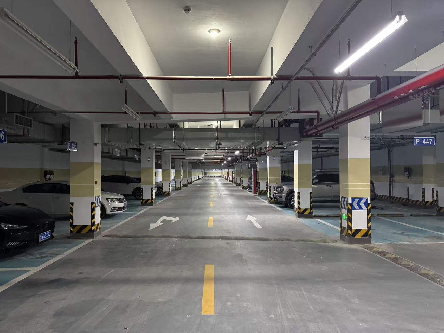 浙江省宁波市中海花园131个地下停车位租赁权