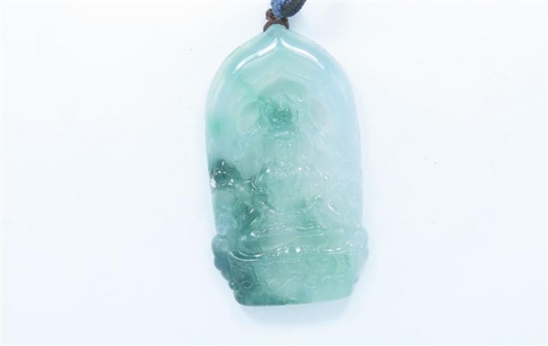 序号8,21127,翡翠挂件,评估价:150000