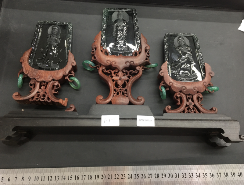 序号11，21226，翡翠摆件，评估价：100000