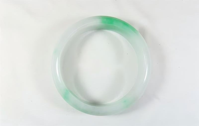 序号25,QT220381040,翡翠手镯,评估价:35000