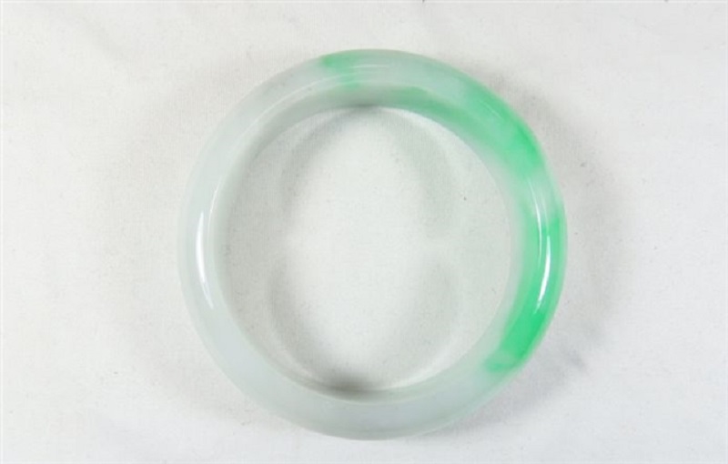 序号26,QT220381041,翡翠手镯,评估价:35000