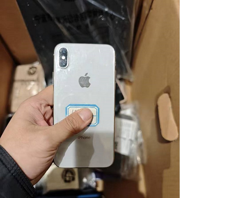 一批手机电脑等罚没物资