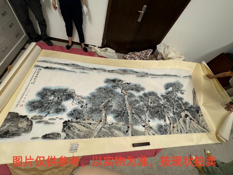 序号16,编号15449,
作者:车鹏飞、卢辅圣等
作品:众志成城