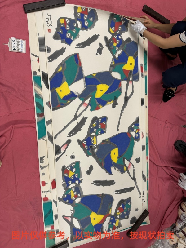 序号29,编号15441,
作者:张桂铭
作品:花卉1(蓝色)