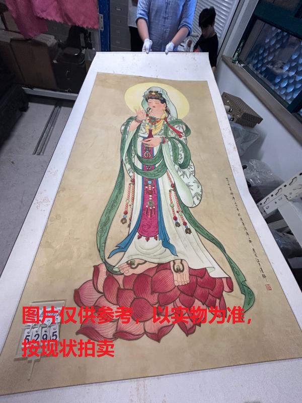 序号218，编号15295，
作者：周末
作品：观音