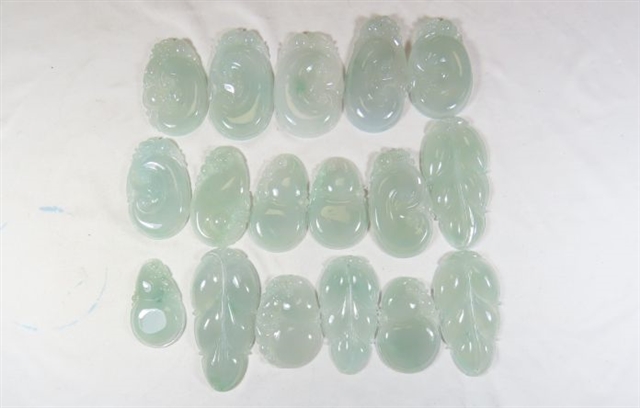序号7，翡翠挂件，共108件