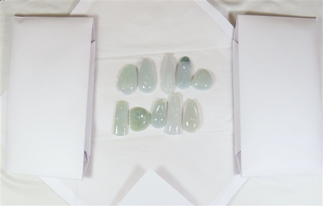 序号19，翡翠挂件，共99件