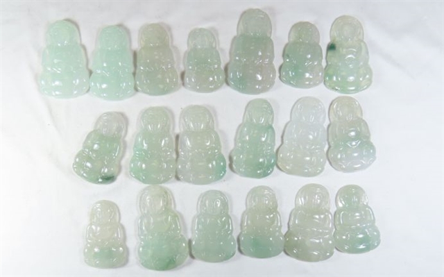 序号30，翡翠挂件，共100件