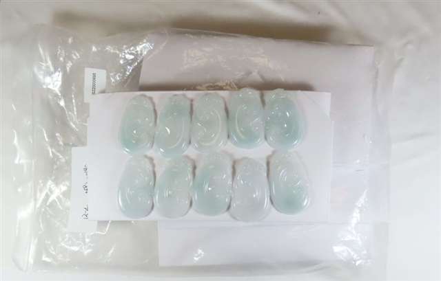 序号32，翡翠挂件，共111件