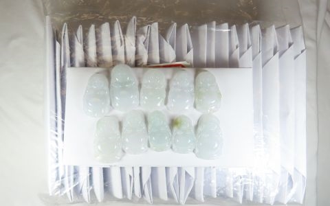 序号40，翡翠挂件，共210件