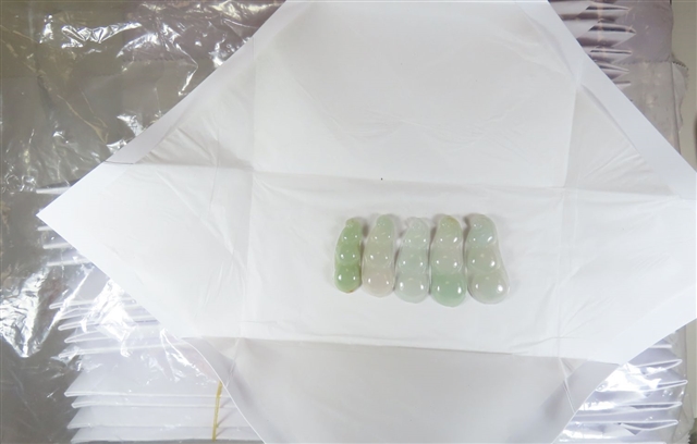 序号57，翡翠挂件，共400件