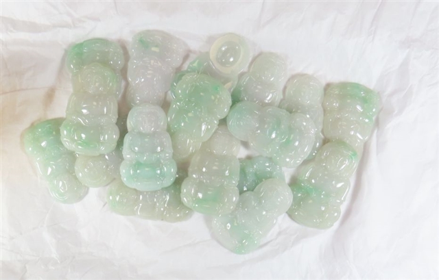 序号68，翡翠挂件，共219件